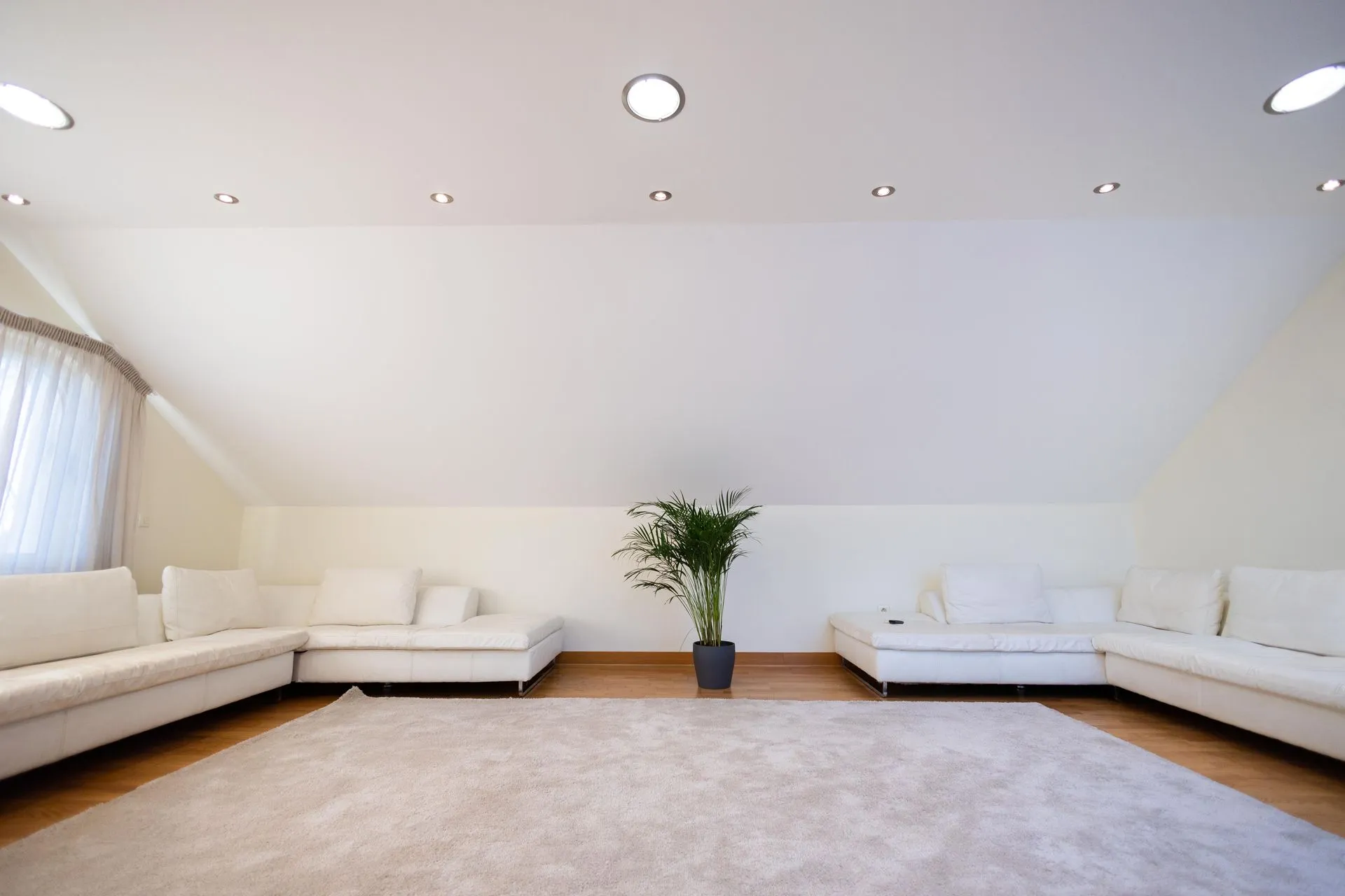 Professional Upholstery Cleaning: Why It's Better Than DIY